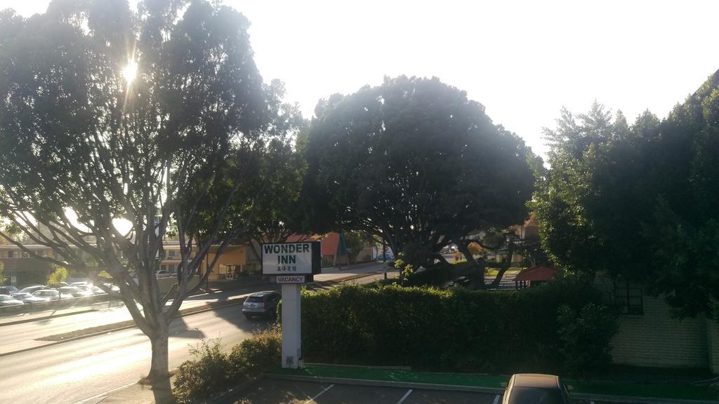 Pasadena Lodge Exterior photo
