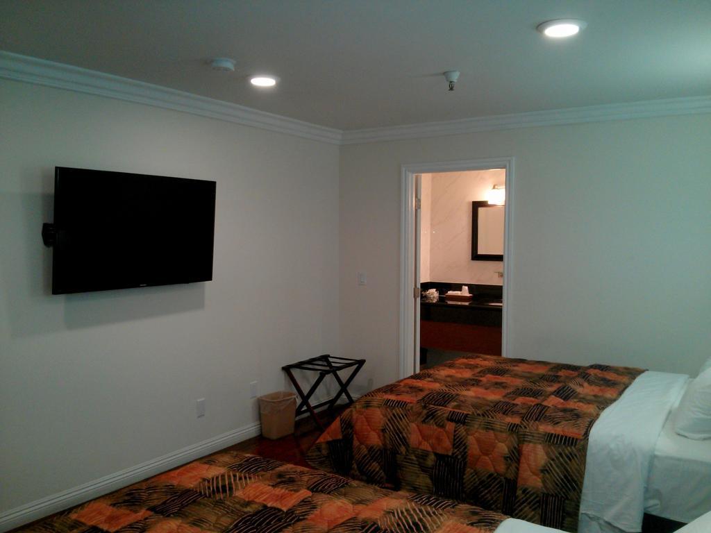 Pasadena Lodge Room photo